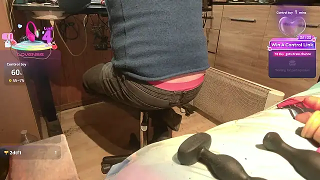 Snapshot of misteryman1956 chatting on April 5, 2026, 6:32 am misteryman1956 online show from April 5, 2026, 6:32 am