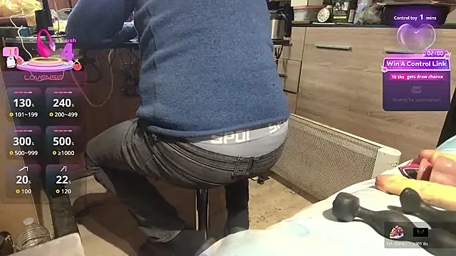 Snapshot of misteryman1956 chatting on April 11, 2026, 7:45 am misteryman1956 online show from April 11, 2026, 7:45 am