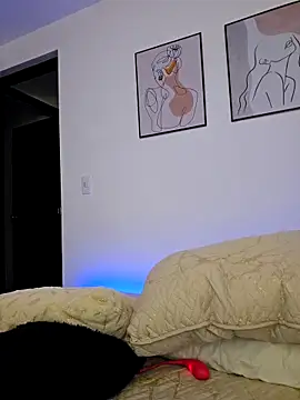 VictoriaEvaans  online show from February 14, 2025, 12:51 am