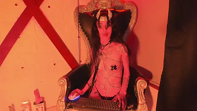 lauren evans96 online show from November 15, 2025, 3:26 am