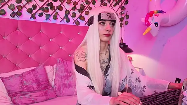 lauren evans96 online show from April 10, 2026, 3:56 am