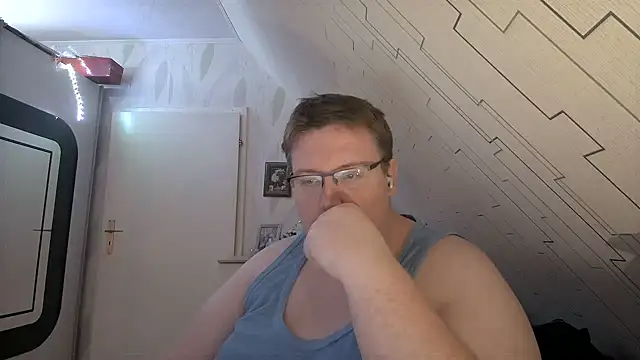 Snapshot of der_alex38 chatting on February 12, 2025, 10:15 pm der alex38 online show from February 12, 2025, 10:15 pm