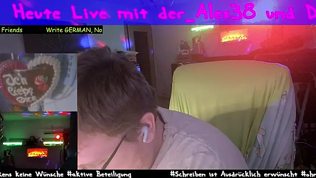 Snapshot of der_alex38 chatting on March 13, 2025, 7:39 pm der alex38 online show from March 13, 2025, 7:39 pm
