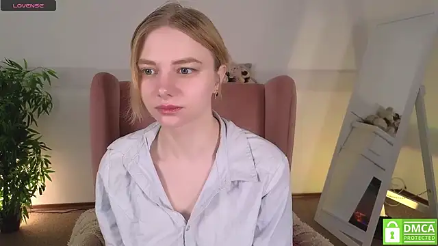 Snapshot of MirraBellanta chatting on April 16, 2026, 10:01 pm MirraBellanta online show from April 16, 2026, 10:01 pm