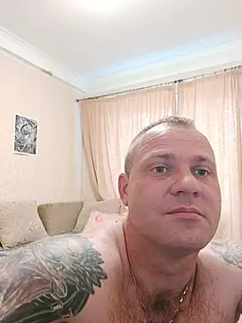 Snapshot of Crek666 chatting on July 14, 2026, 1:17 pm Crek666 online show from July 14, 2026, 1:17 pm