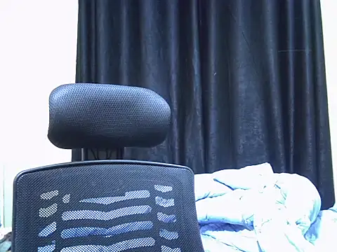 Horny-slut  online show from September 19, 2025, 4:36 am