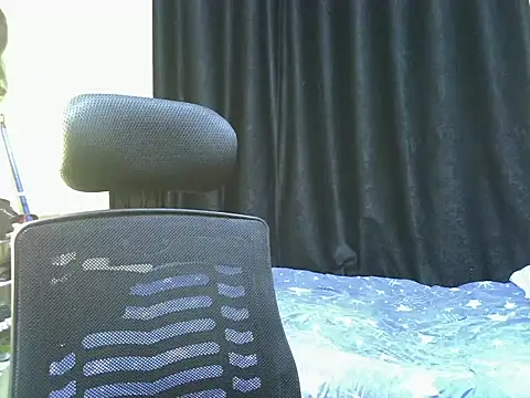 Horny-slut  online show from October 23, 2025, 3:55 pm