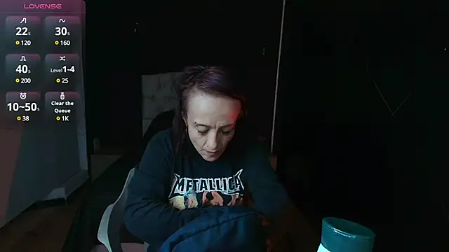 NatashaMason  online show from March 13, 2025, 11:41 am