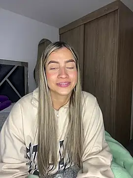 Issabela G1 online show from December 13, 2024, 1:48 am