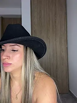 Issabela G1 online show from February 10, 2025, 7:47 am