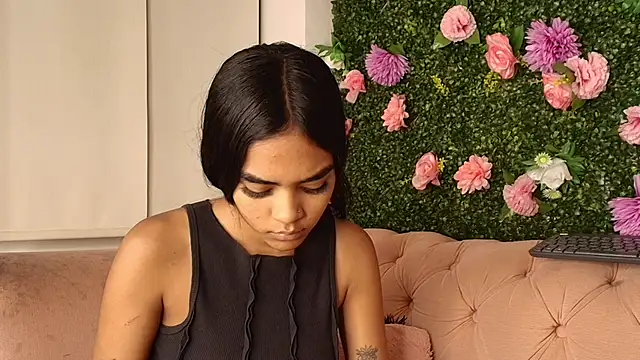 julieta aguilar1 online show from January 13, 2026, 7:19 pm