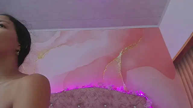 Snapshot of Bella__sweet chatting on November 29, 2025, 10:40 am Bella sweet online show from November 29, 2025, 10:40 am