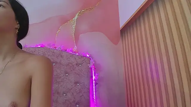 Snapshot of Bella__sweet chatting on December 23, 2025, 10:46 am Bella sweet online show from December 23, 2025, 10:46 am