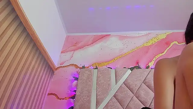 Snapshot of Bella__sweet chatting on February 13, 2026, 10:44 am Bella sweet online show from February 13, 2026, 10:44 am