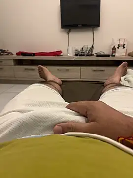 Snapshot of Your_daddy_544 chatting on October 5, 2025, 9:13 pm Your daddy 544 online show from October 5, 2025, 9:13 pm