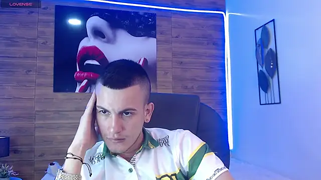 Snapshot of Cerokershelby chatting on December 27, 2024, 6:14 am Cerokershelby online show from December 27, 2024, 6:14 am