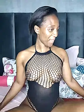 Lucy Blacksilk online show from February 4, 2026, 10:26 pm