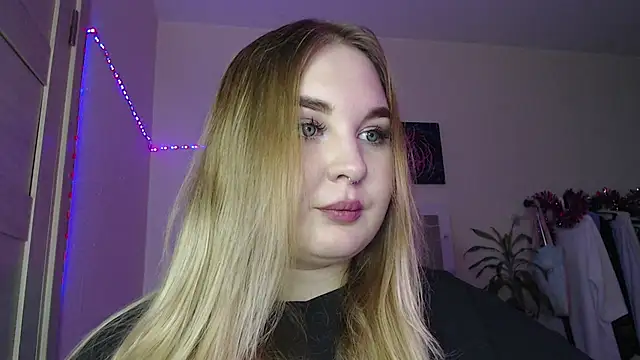 Greeenfriends6969 online show from December 21, 2024, 6:44 pm