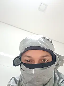 MorenoTatu online show from April 23, 2026, 3:47 pm