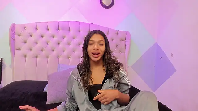 BritneyCollins online show from February 3, 2026, 11:59 am