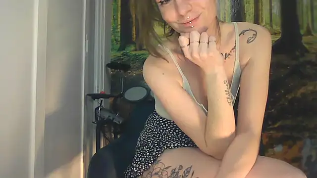 Feli blue online show from March 13, 2026, 11:44 pm