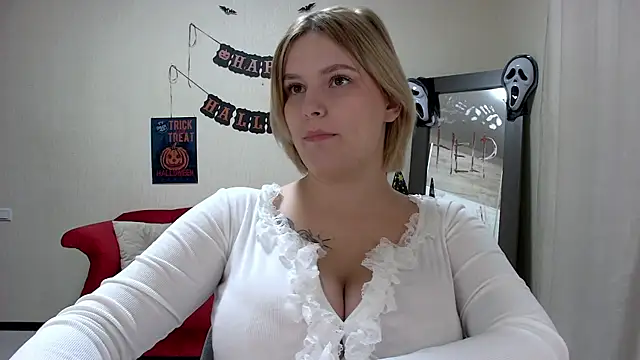 Snapshot of DianeMills chatting on November 2, 2025, 5:04 pm DianeMills online show from November 2, 2025, 5:04 pm