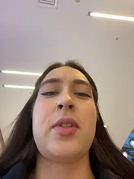 Holly Play online show from December 20, 2025, 12:12 pm