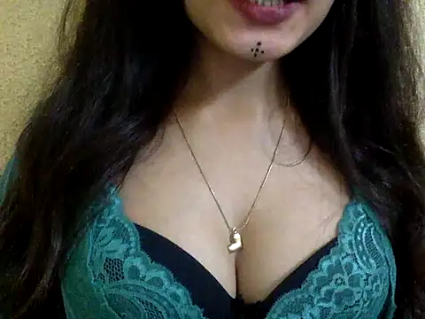 krati74 online show from February 9, 2025, 9:28 pm