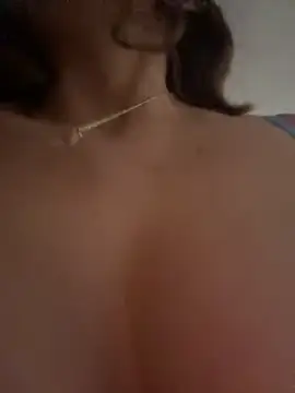 Iris lee online show from September 24, 2025, 7:39 pm