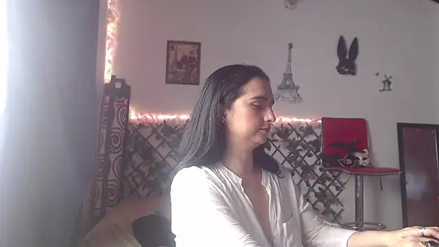 Snapshot of Candyparis chatting on December 17, 2024, 7:26 pm Candyparis online show from December 17, 2024, 7:26 pm