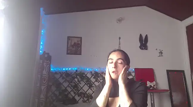 Snapshot of Candyparis chatting on December 20, 2024, 4:46 pm Candyparis online show from December 20, 2024, 4:46 pm