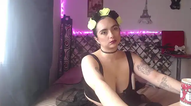 Snapshot of Candyparis chatting on January 3, 2025, 9:26 pm Candyparis online show from January 3, 2025, 9:26 pm