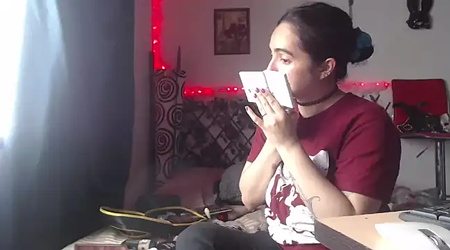 Snapshot of Candyparis chatting on January 14, 2025, 4:08 pm Candyparis online show from January 14, 2025, 4:08 pm