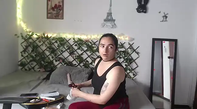 Snapshot of Candyparis chatting on February 1, 2025, 7:02 pm Candyparis online show from February 1, 2025, 7:02 pm