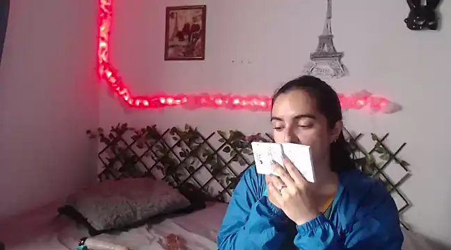 Snapshot of Candyparis chatting on February 7, 2025, 3:08 pm Candyparis online show from February 7, 2025, 3:08 pm