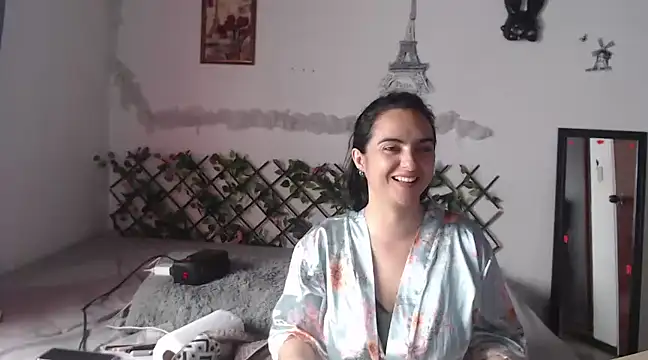 Snapshot of Candyparis chatting on February 18, 2025, 4:26 pm Candyparis online show from February 18, 2025, 4:26 pm