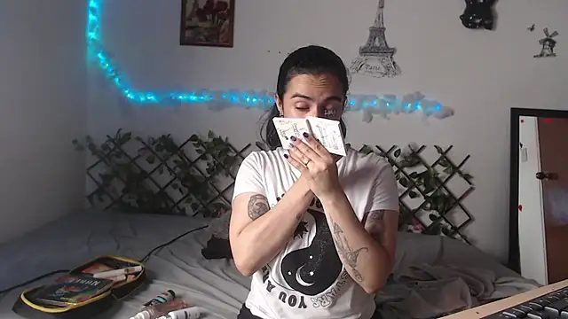 Snapshot of Candyparis chatting on February 27, 2025, 5:15 pm Candyparis online show from February 27, 2025, 5:15 pm