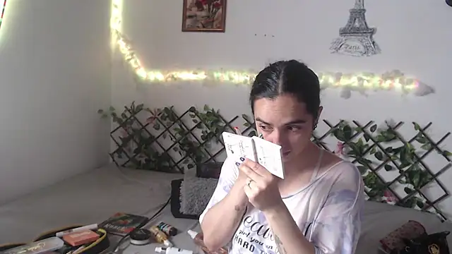 Snapshot of Candyparis chatting on March 1, 2025, 4:00 pm Candyparis online show from March 1, 2025, 4:00 pm