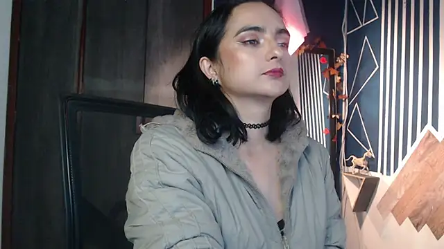 Snapshot of Candyparis chatting on March 18, 2025, 10:48 pm Candyparis online show from March 18, 2025, 10:48 pm