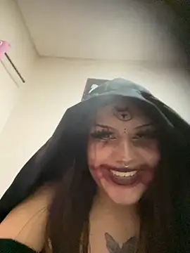 belletotosa online show from October 15, 2025, 9:48 pm