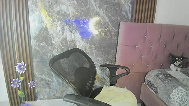 nicol jone1 online show from June 2, 2026, 12:34 am