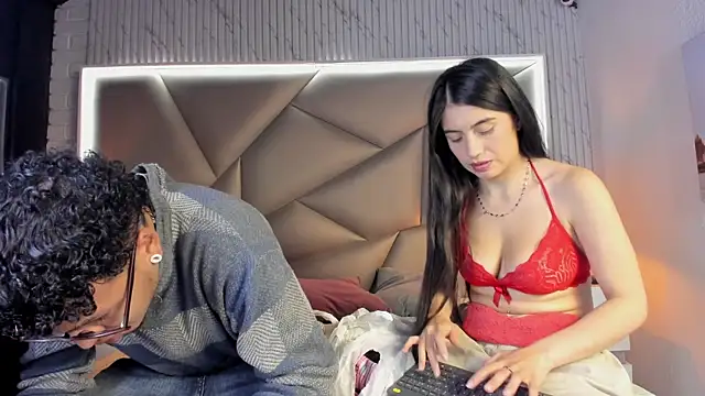 Snapshot of Bonny_Bonss chatting on March 13, 2025, 7:39 pm Bonny Bonss online show from March 13, 2025, 7:39 pm