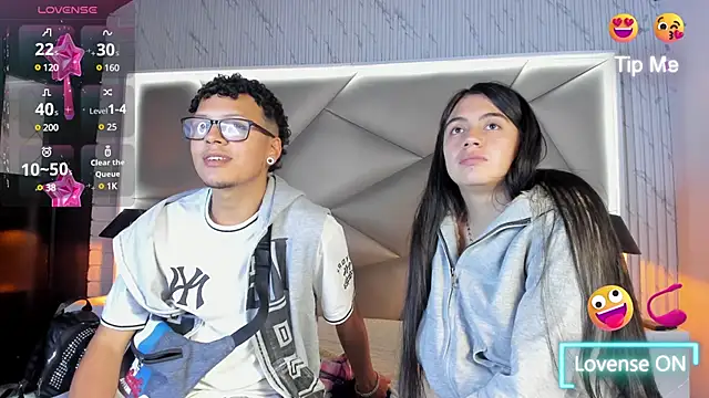 Snapshot of Bonny_Bonss chatting on March 17, 2025, 11:32 pm Bonny Bonss online show from March 17, 2025, 11:32 pm