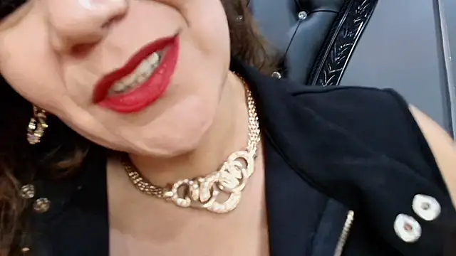 Snapshot of MelaniaKnauss chatting on March 5, 2025, 8:32 pm MelaniaKnauss online show from March 5, 2025, 8:32 pm