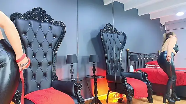 Snapshot of MelaniaKnauss chatting on March 13, 2025, 11:27 pm MelaniaKnauss online show from March 13, 2025, 11:27 pm