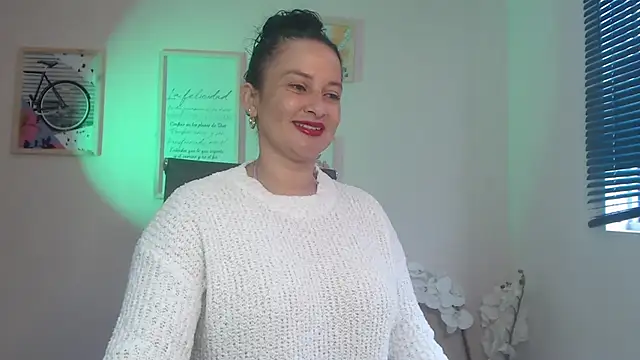 lucy diiaz online show from February 8, 2025, 1:54 pm