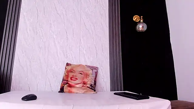 YummyDuooo online show from March 7, 2026, 11:51 am