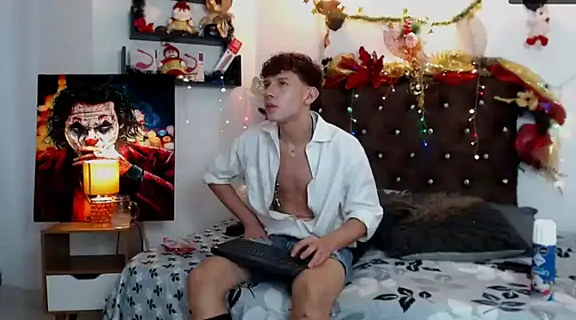 flowers18 online show from December 27, 2024, 10:05 pm