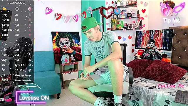 flowers18 online show from September 17, 2025, 10:22 pm