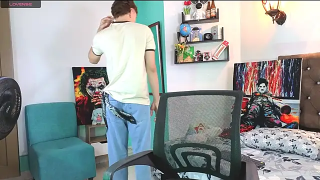 flowers18 online show from October 3, 2025, 9:56 pm